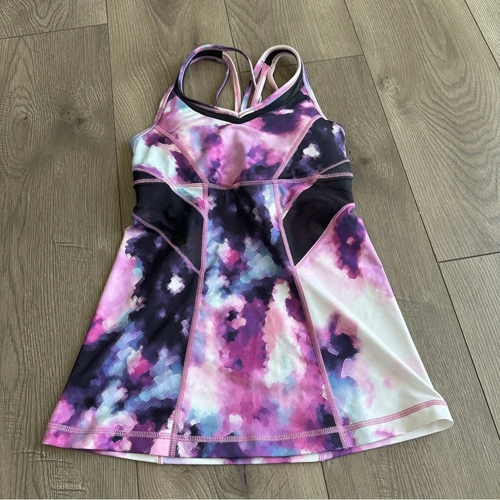 LULULEMON Bundle Lot of 4 Tank Tops all size 4